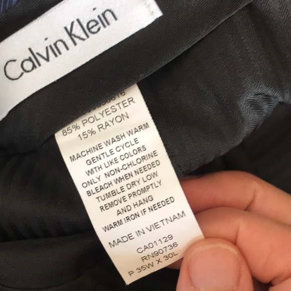 Men’s Calvin Klein dress pants - Picture 3 of 4